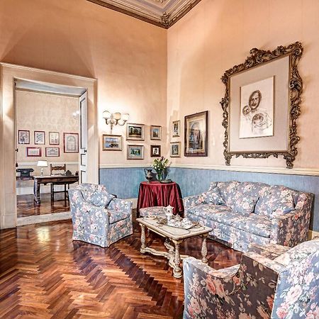 Arthouse Lady Marys Tribunali Luxury Suite Nápoly Kültér fotó