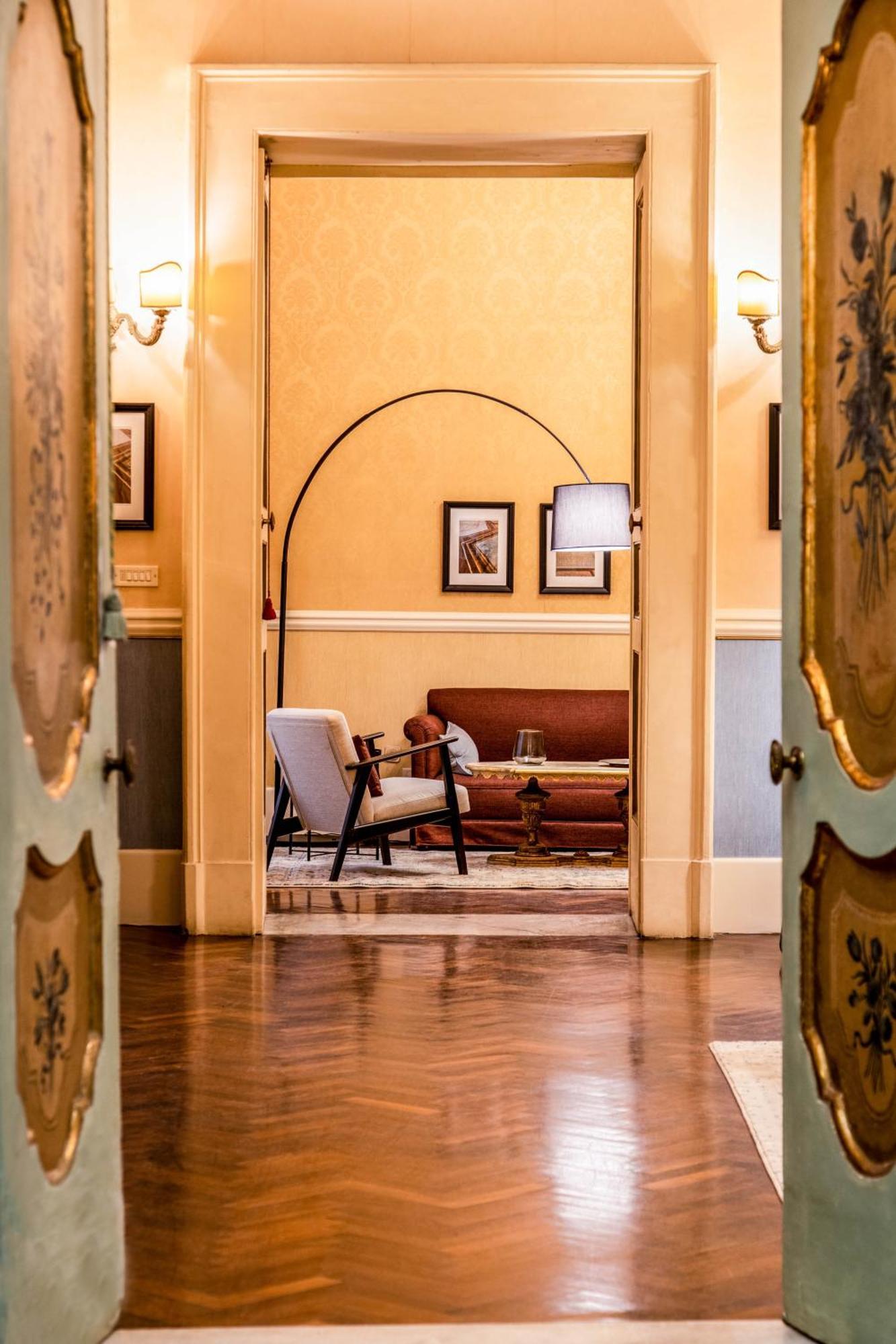 Arthouse Lady Marys Tribunali Luxury Suite Nápoly Kültér fotó