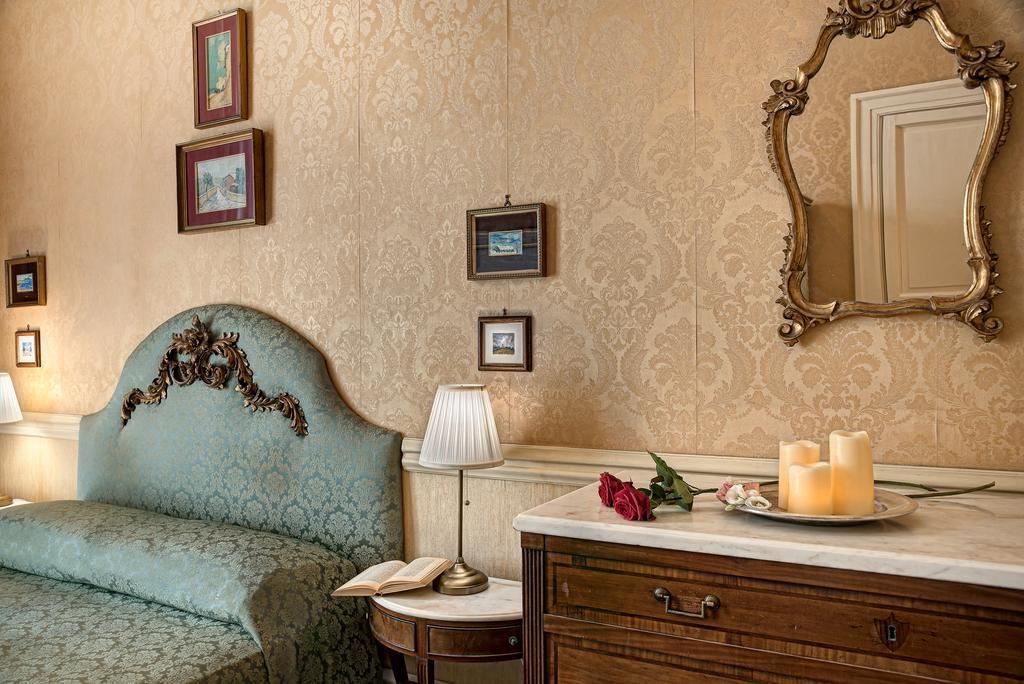 Arthouse Lady Marys Tribunali Luxury Suite Nápoly Kültér fotó