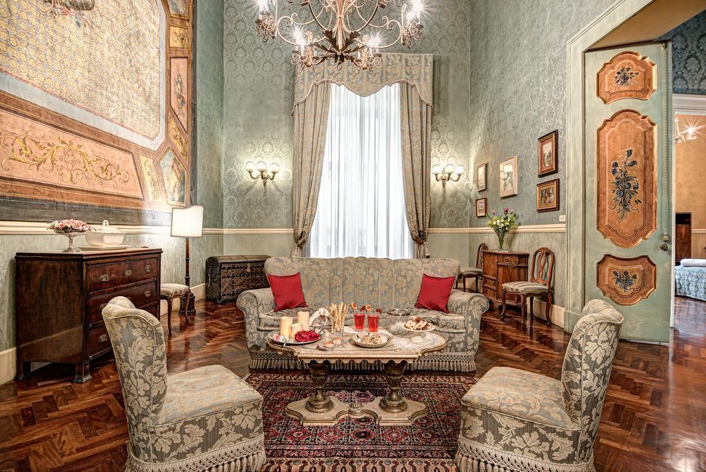 Arthouse Lady Marys Tribunali Luxury Suite Nápoly Kültér fotó