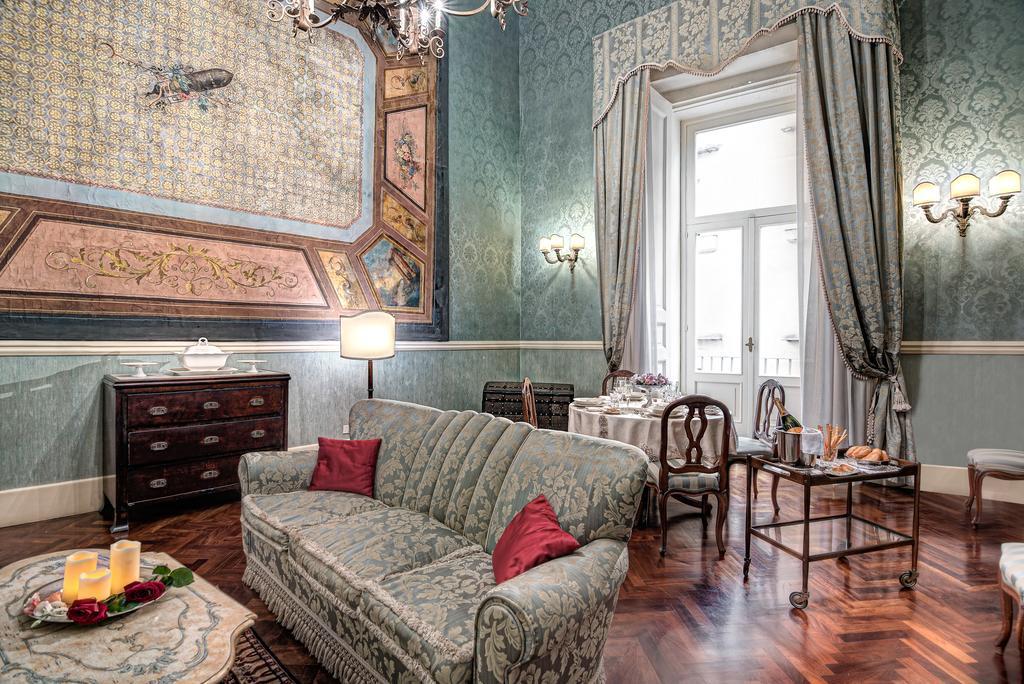 Arthouse Lady Marys Tribunali Luxury Suite Nápoly Kültér fotó