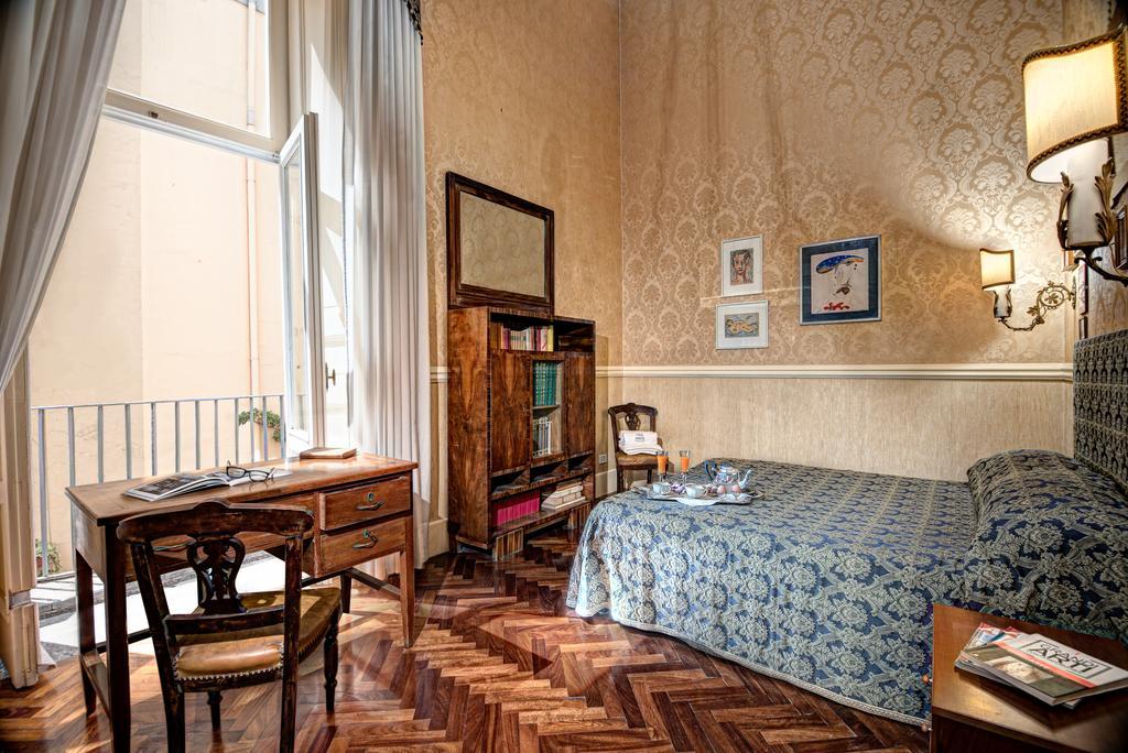 Arthouse Lady Marys Tribunali Luxury Suite Nápoly Kültér fotó